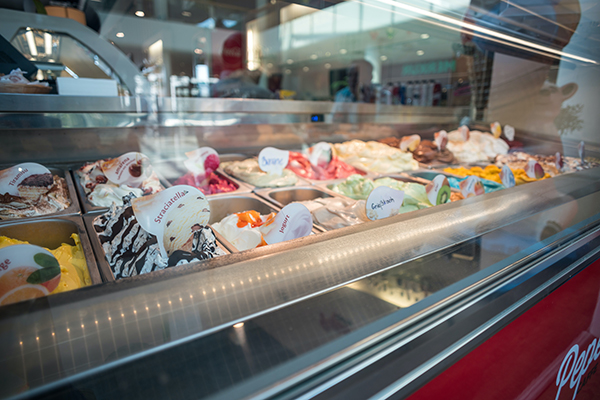 Explorando la innovación y la indulgencia de las máquinas de helados comerciales