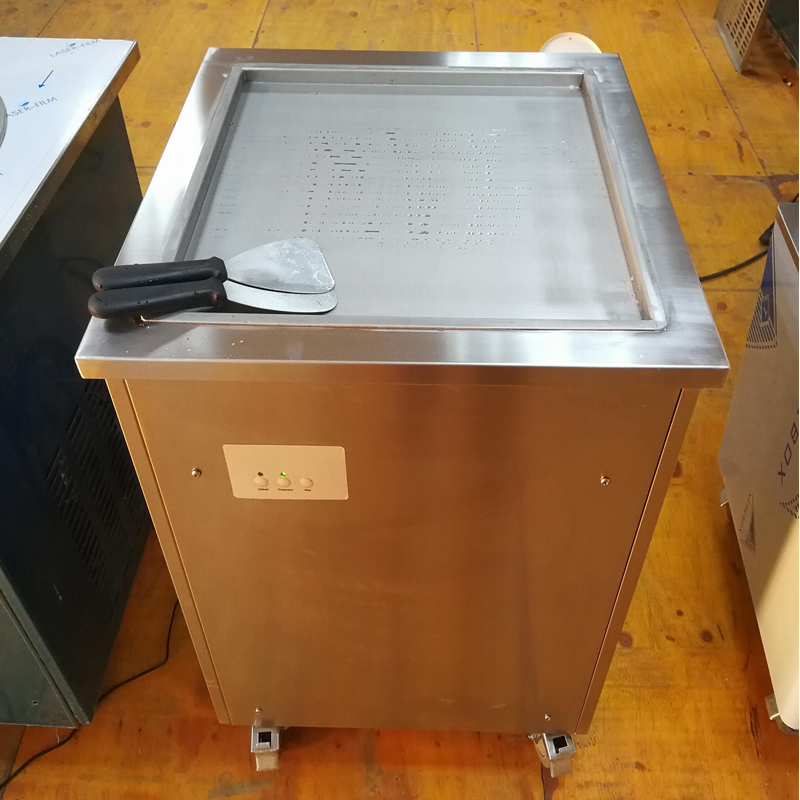 Máquina de helados fritos WF900-F - Bandeja cuadrada única 500